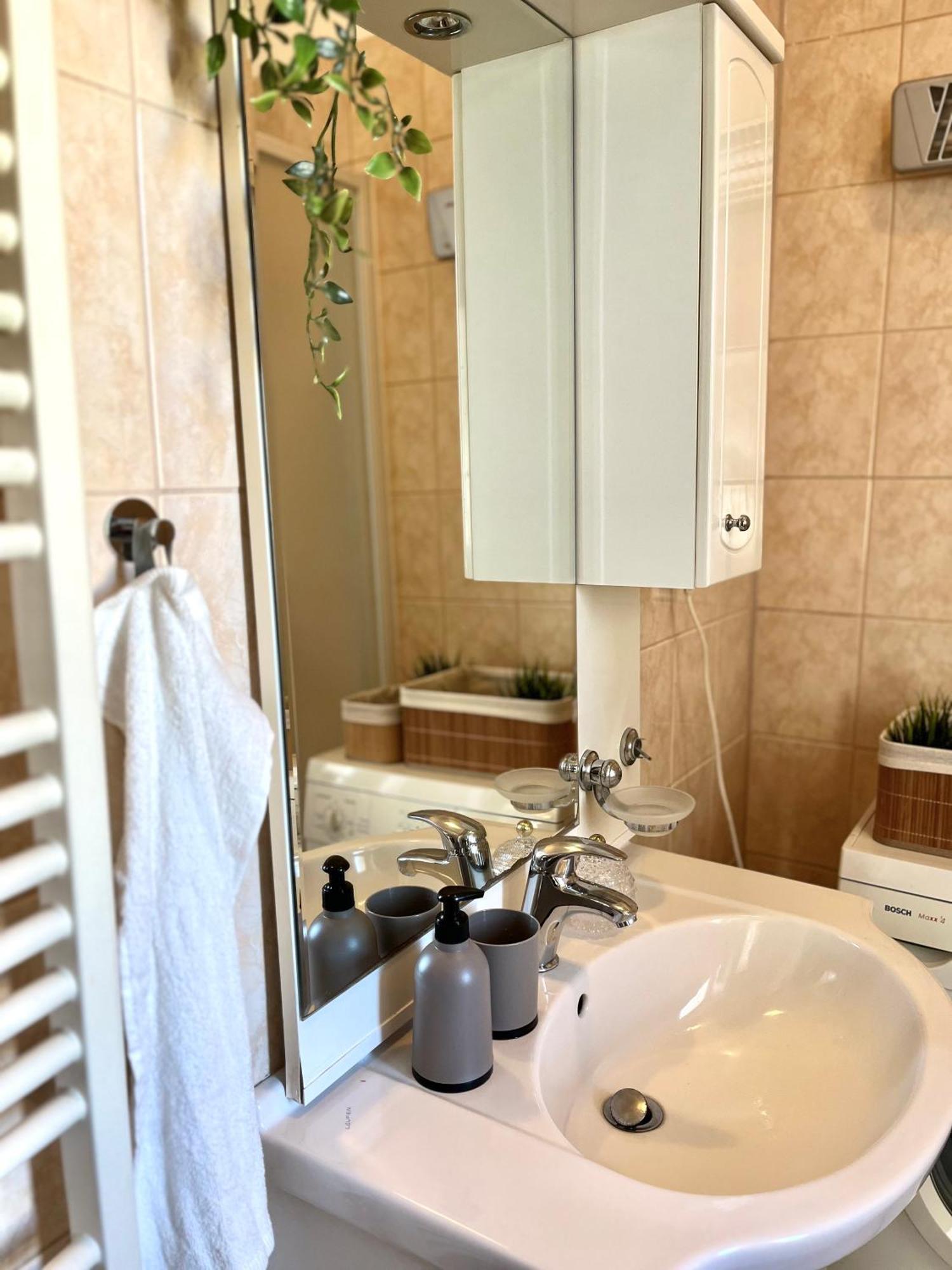 Apartment Caroline - Old Town, Ac Братислава Экстерьер фото