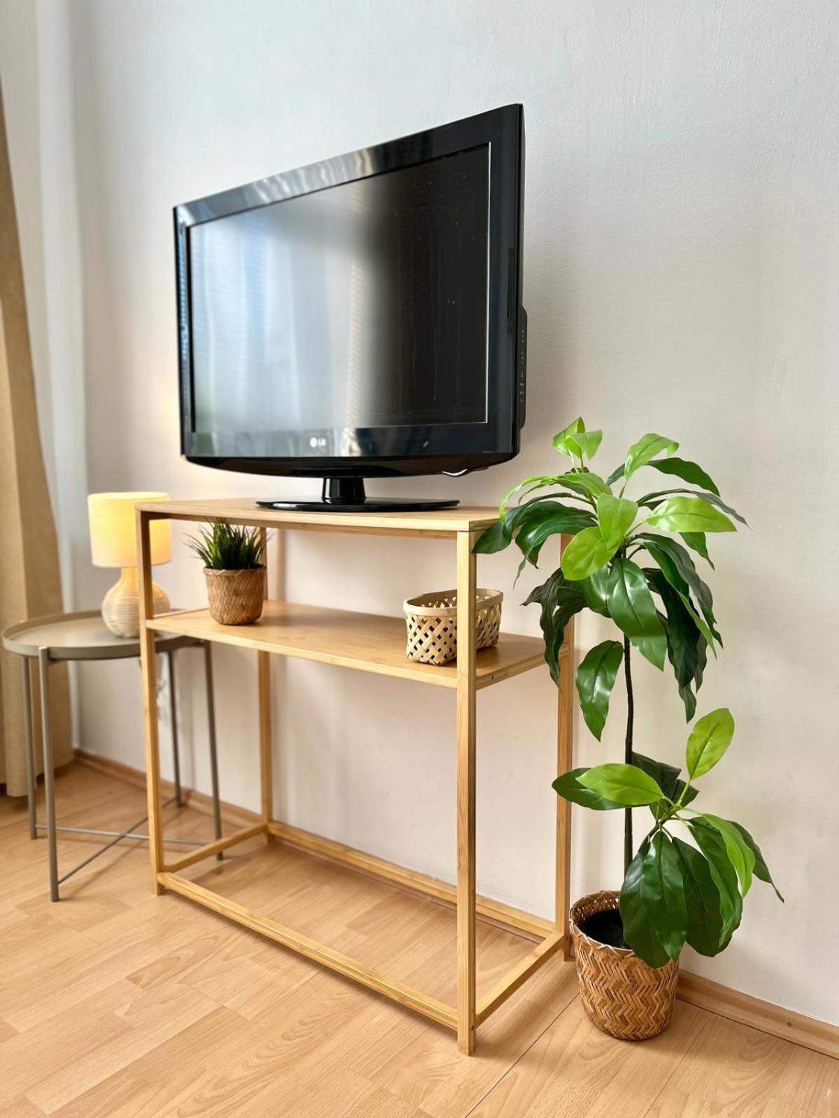 Apartment Caroline - Old Town, Ac Братислава Экстерьер фото