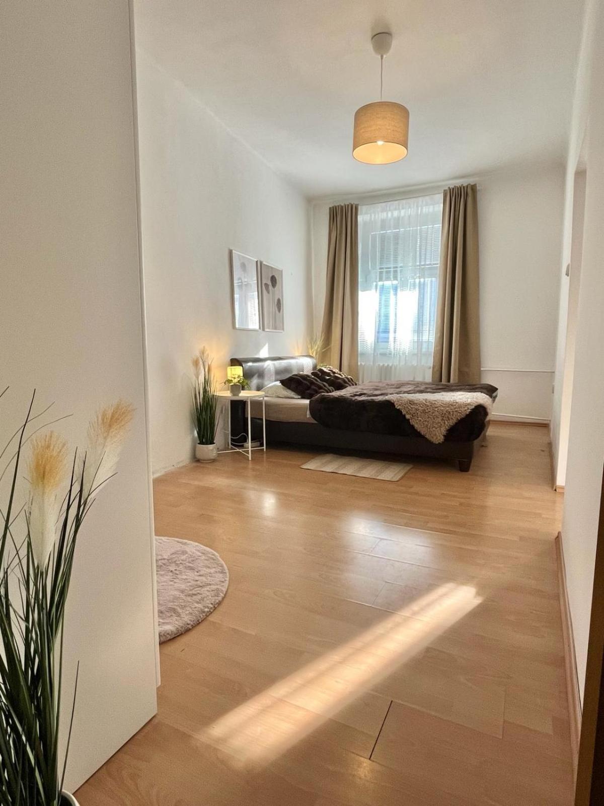 Apartment Caroline - Old Town, Ac Братислава Экстерьер фото